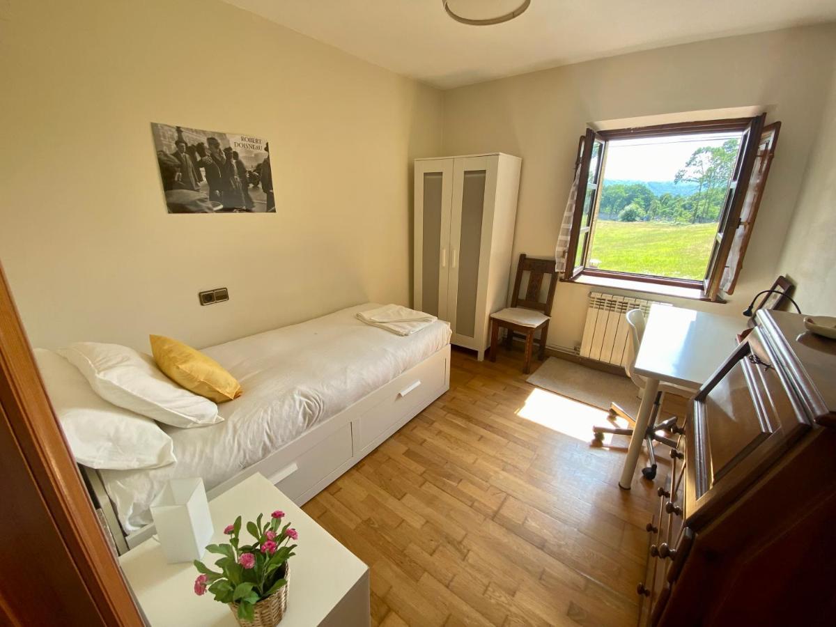 Villa Paraes Nava Eksteriør bilde