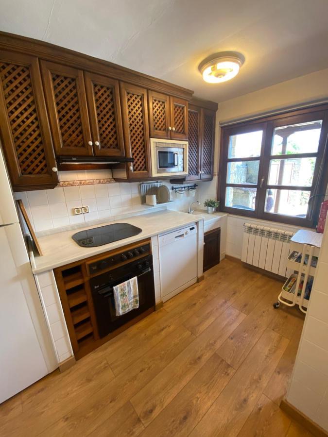 Villa Paraes Nava Eksteriør bilde