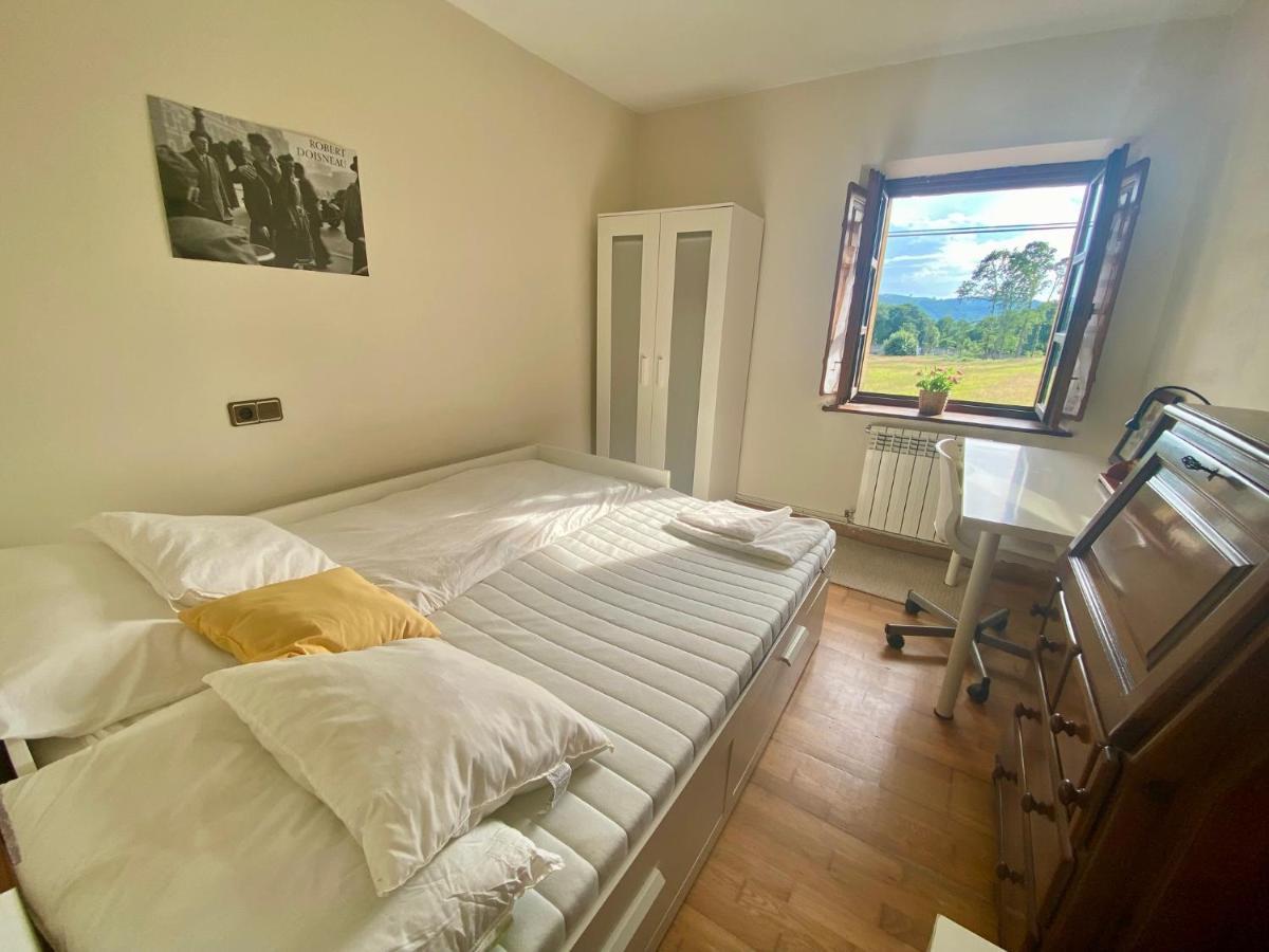 Villa Paraes Nava Eksteriør bilde