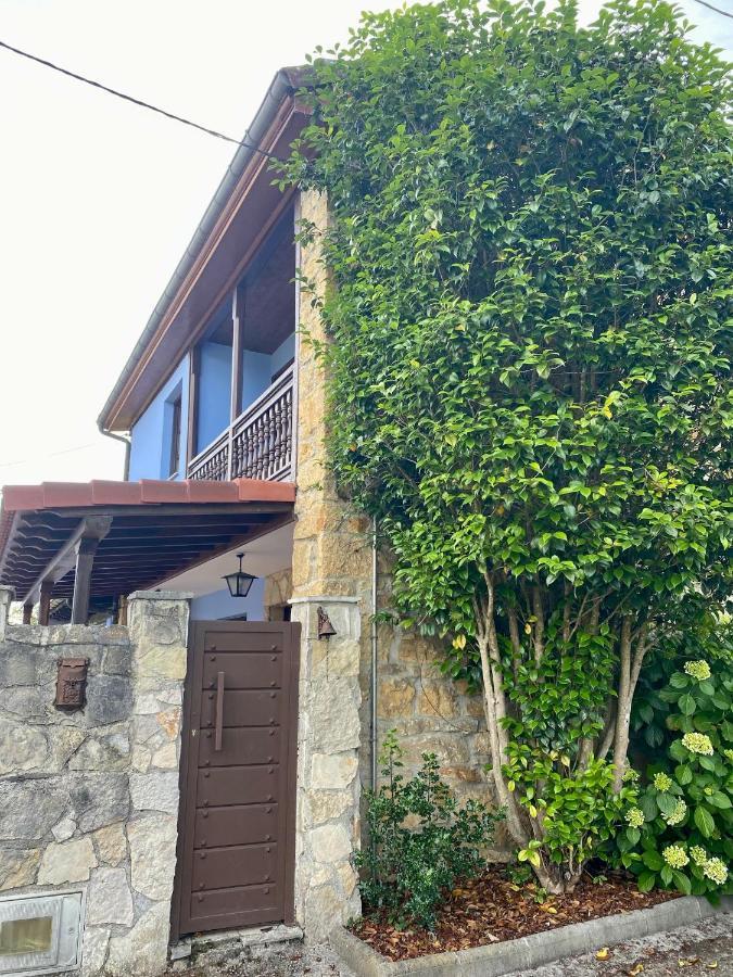 Villa Paraes Nava Eksteriør bilde